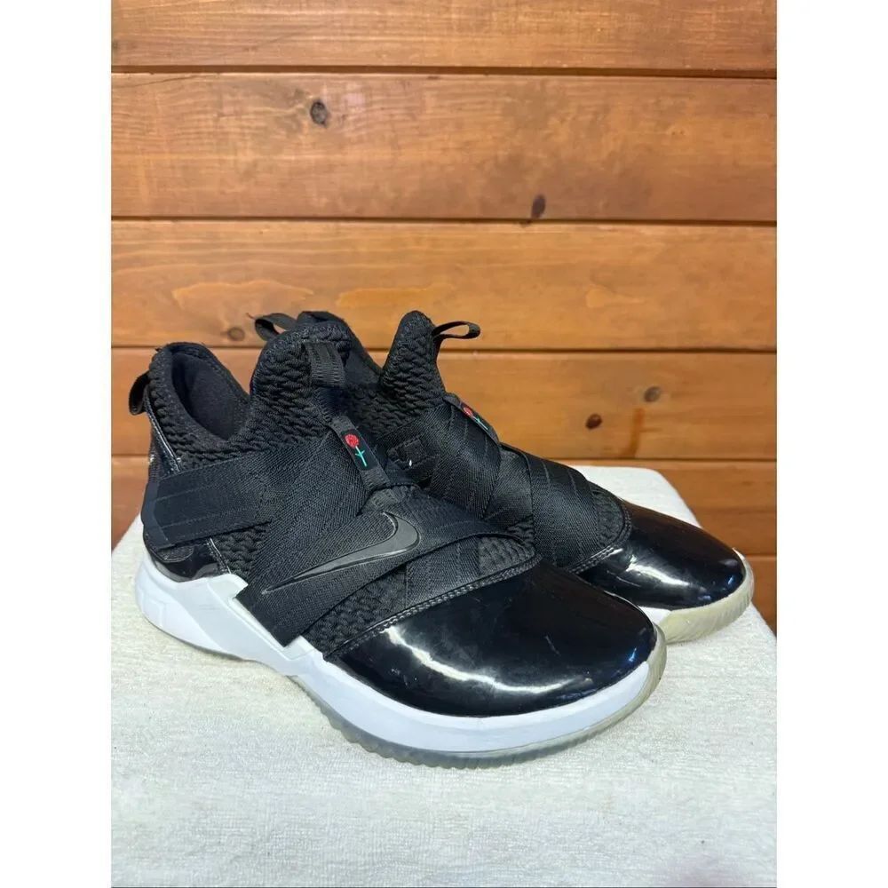 Nike LeBron Soldier 12 SFG in black/white Sz 8 A04054-005